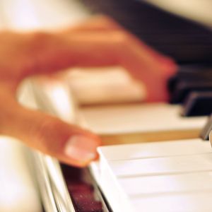 美女脱衣服涩涩性爰视频
